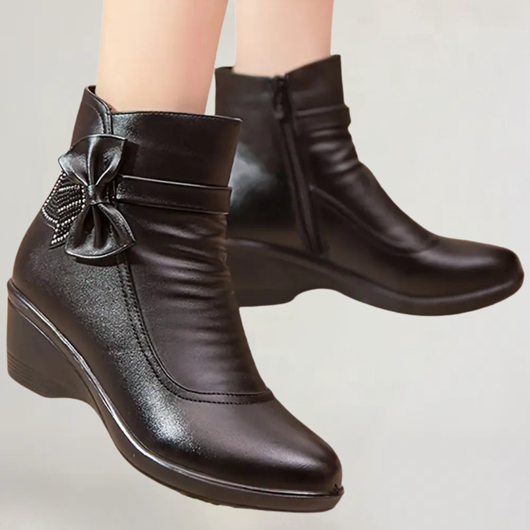 BIANCA | STIVALI IN PELLE CON ZIP LATERALE E FIOCCO