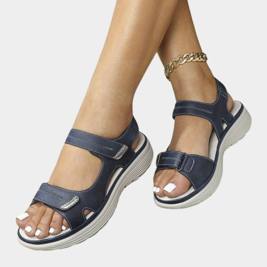 Amaranta | Sandali estivi confortevoli con strappi